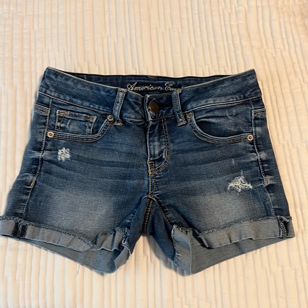 American Eagle Size 2 Denim Shorts